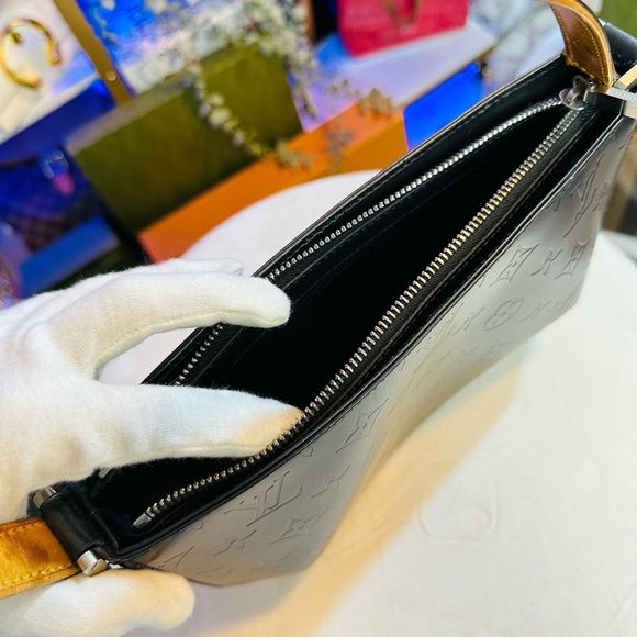 Louis Vuitton Monogram Mat Fowler handbag Silver Gray Shoulder Bag - Picture 7 of 14